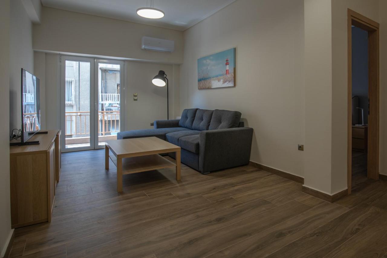 Max Blue Apartment, A Stay Like No Other พีเรียส ภายนอก รูปภาพ