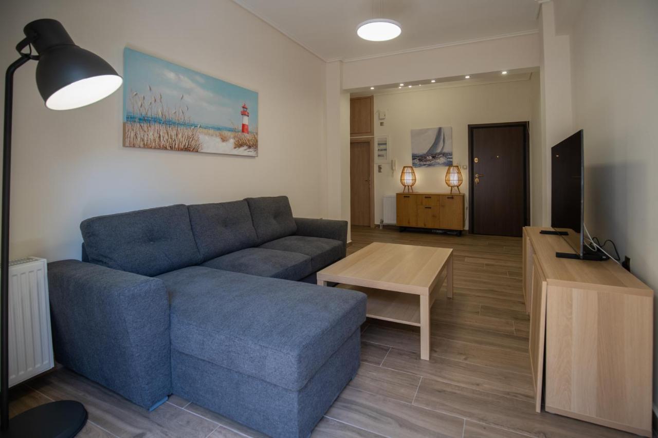 Max Blue Apartment, A Stay Like No Other พีเรียส ภายนอก รูปภาพ